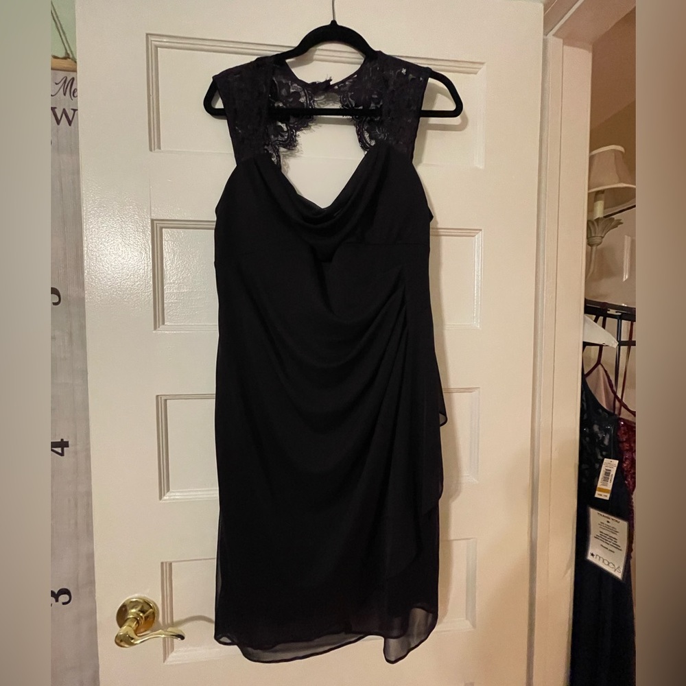 Scarlett Nite size 16 Plum Cocktail Dress EXCELLENT CONDITION